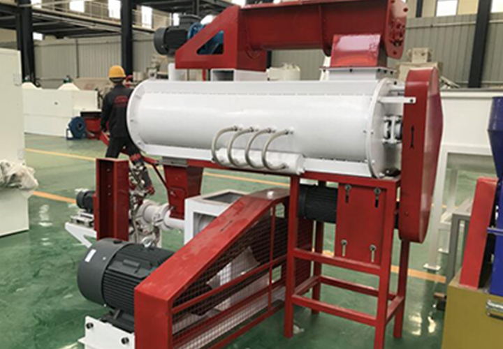 LM90 Wet Fish Feed Pellet Machine to Zambia
